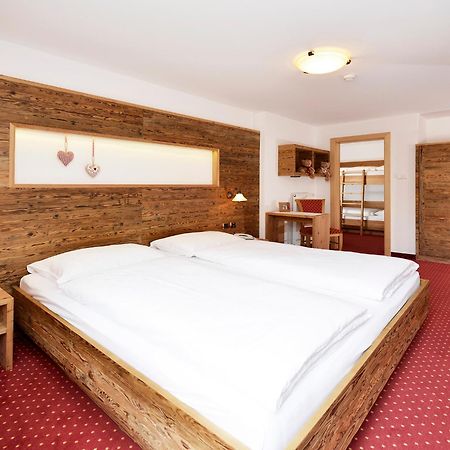 Hotel Maria Ortisei Bagian luar foto