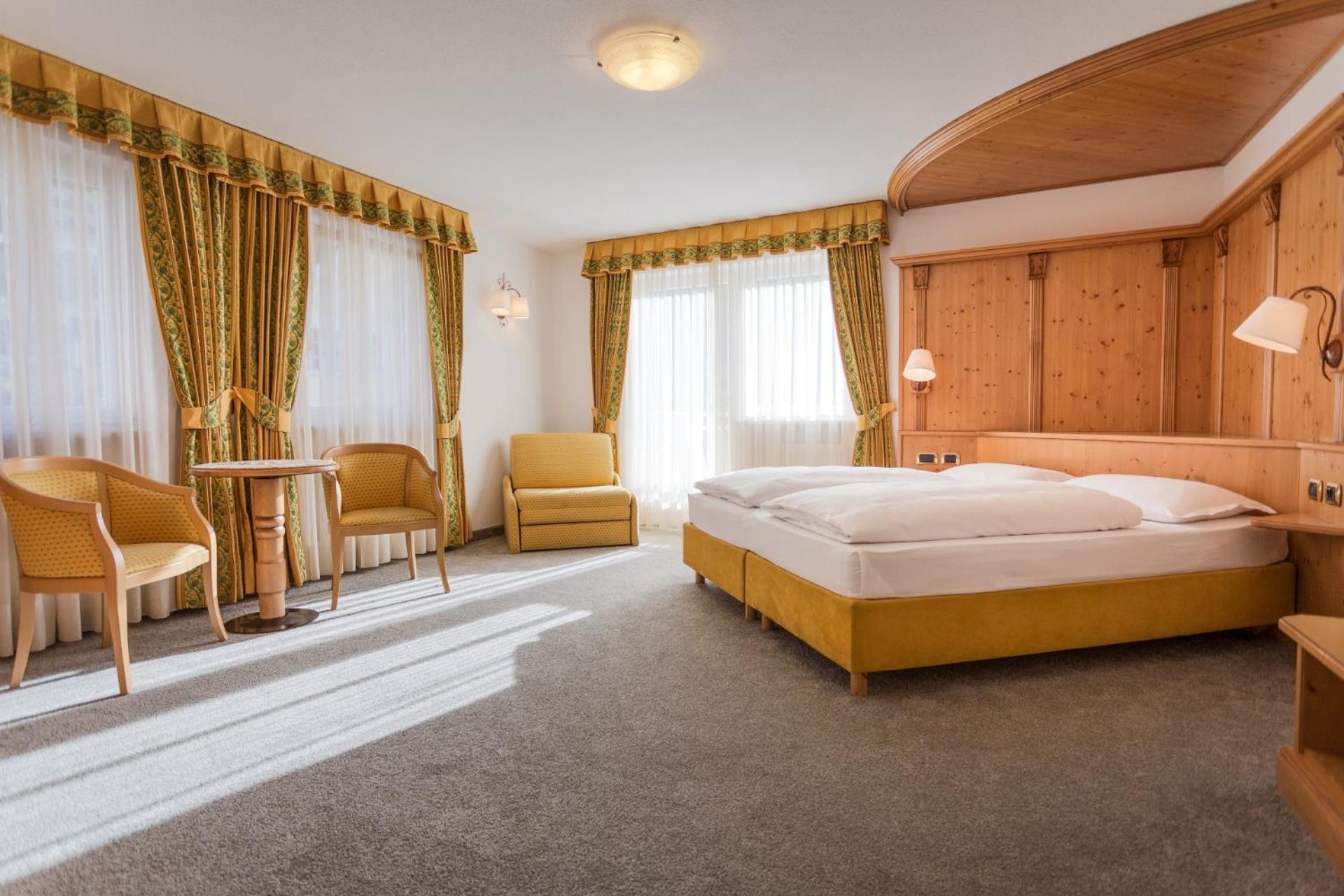Hotel Maria Ortisei Bagian luar foto